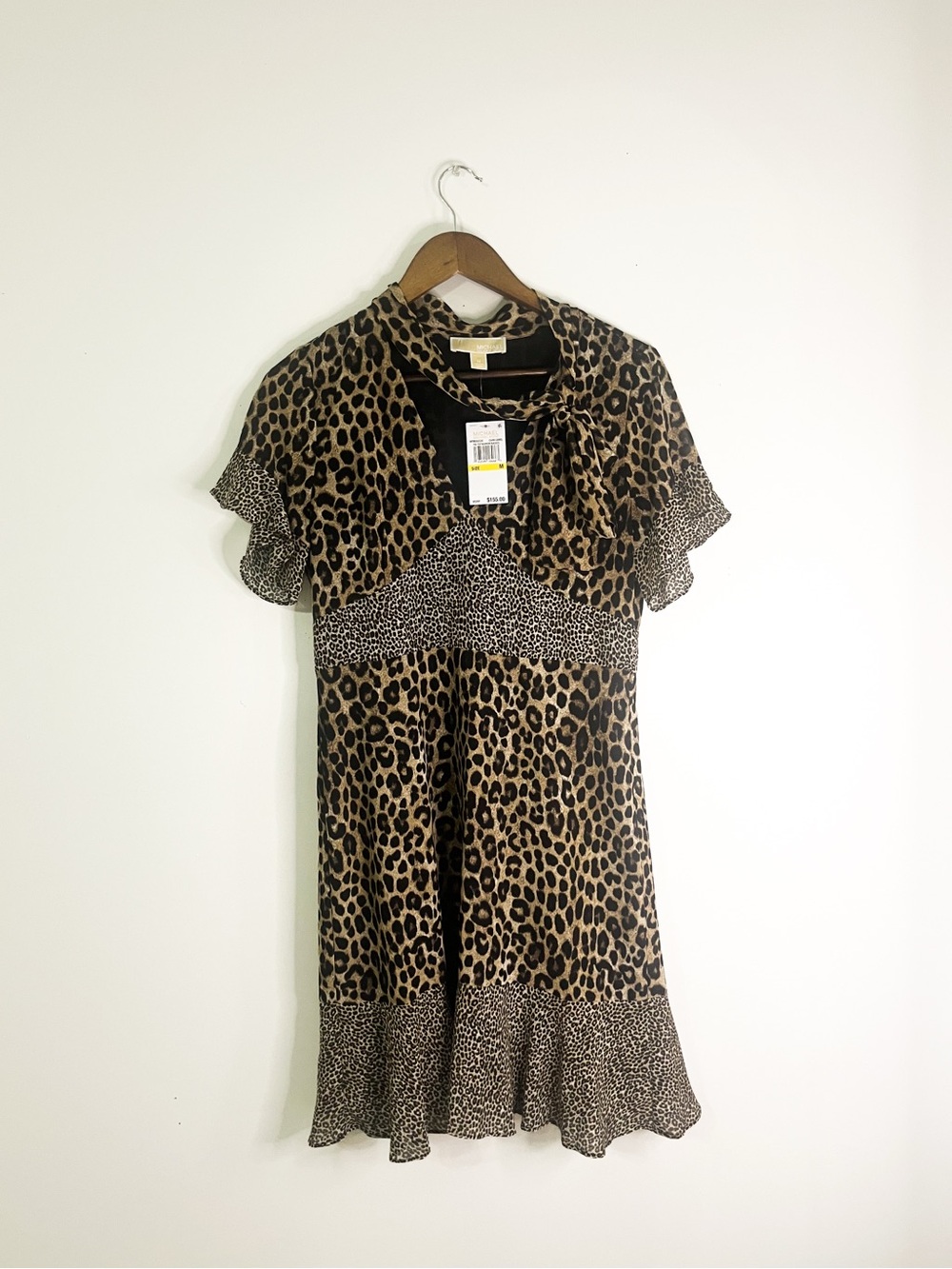 NWT Michael Kors Mix Cheetah
Ruffled Dress Tie Neck Plunging V Neck. Dark Camel
